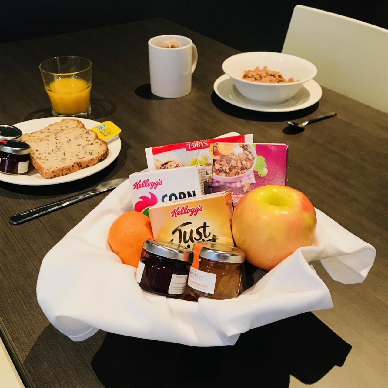 Portman House Motel Scone Eksteriør billede